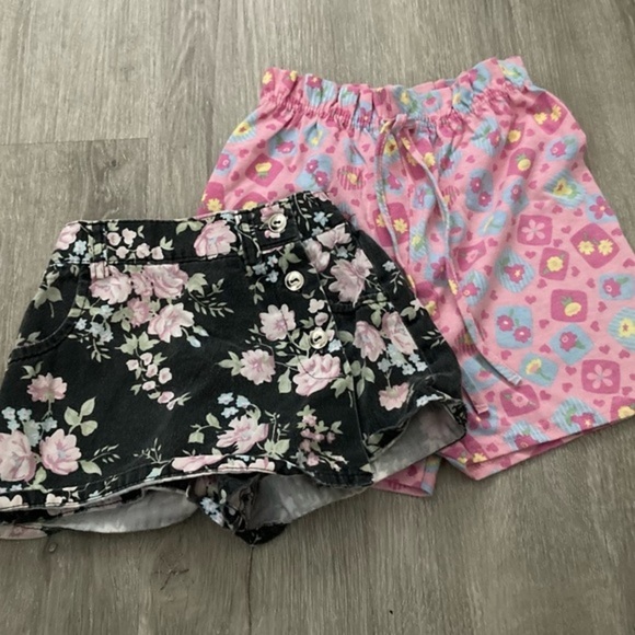Sz 4 Girls Floral Shorts, Skorts, and Skirts! - Picture 1 of 9